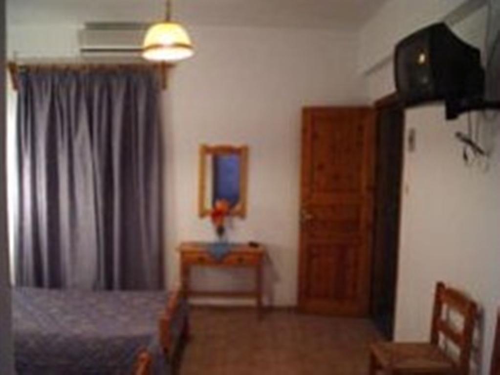Guesthouse Christos Skopelos Zimmer foto